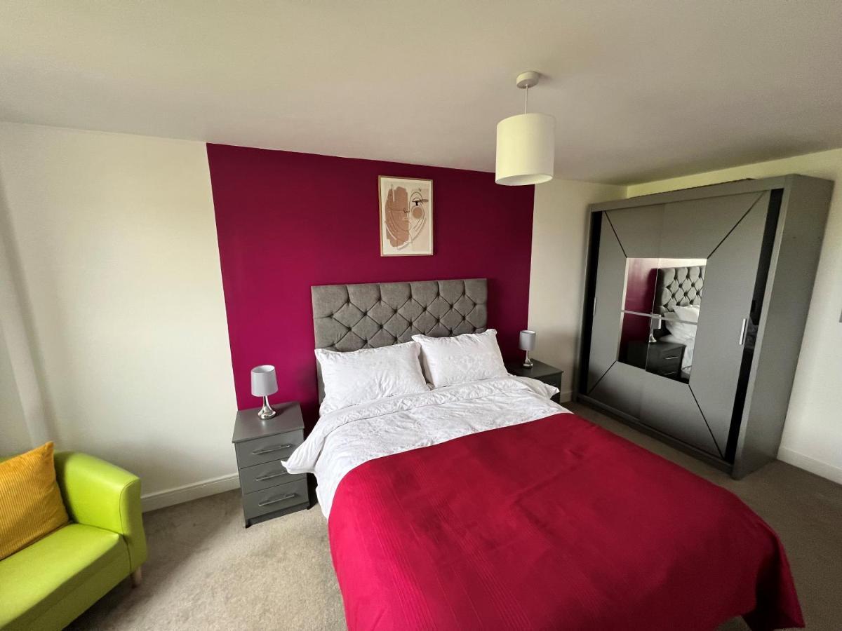 Spacious 1 Bed Relocation Apartment Free Parking, 布赖尔利希尔 外观 照片