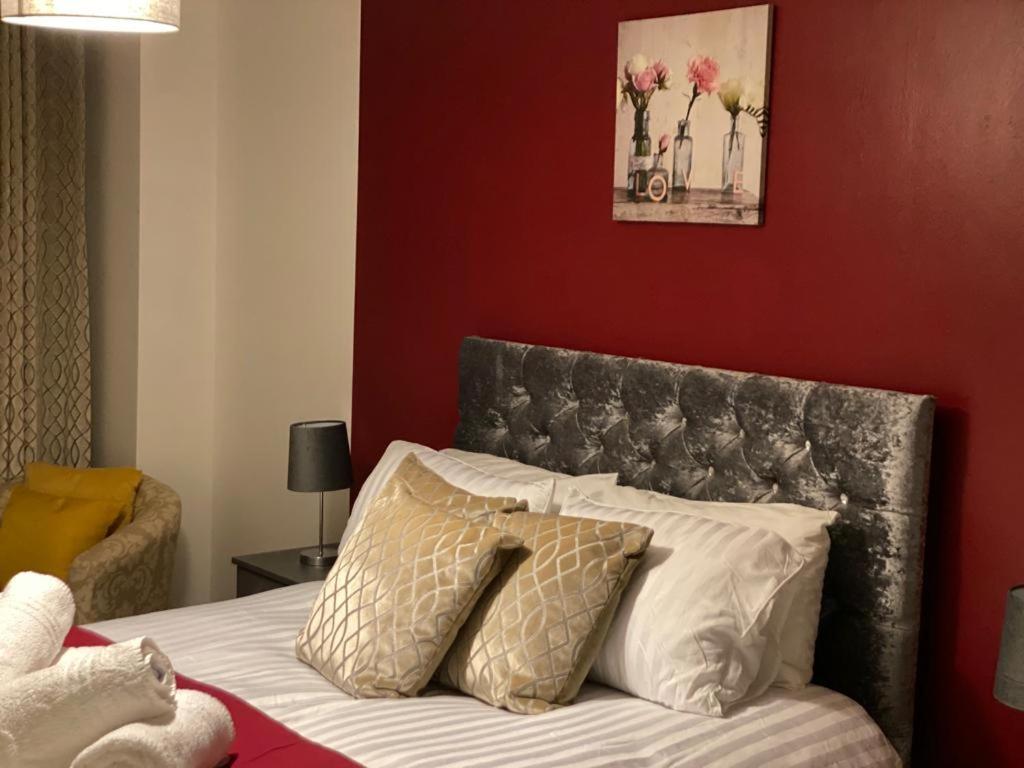 Spacious 1 Bed Relocation Apartment Free Parking, 布赖尔利希尔 外观 照片