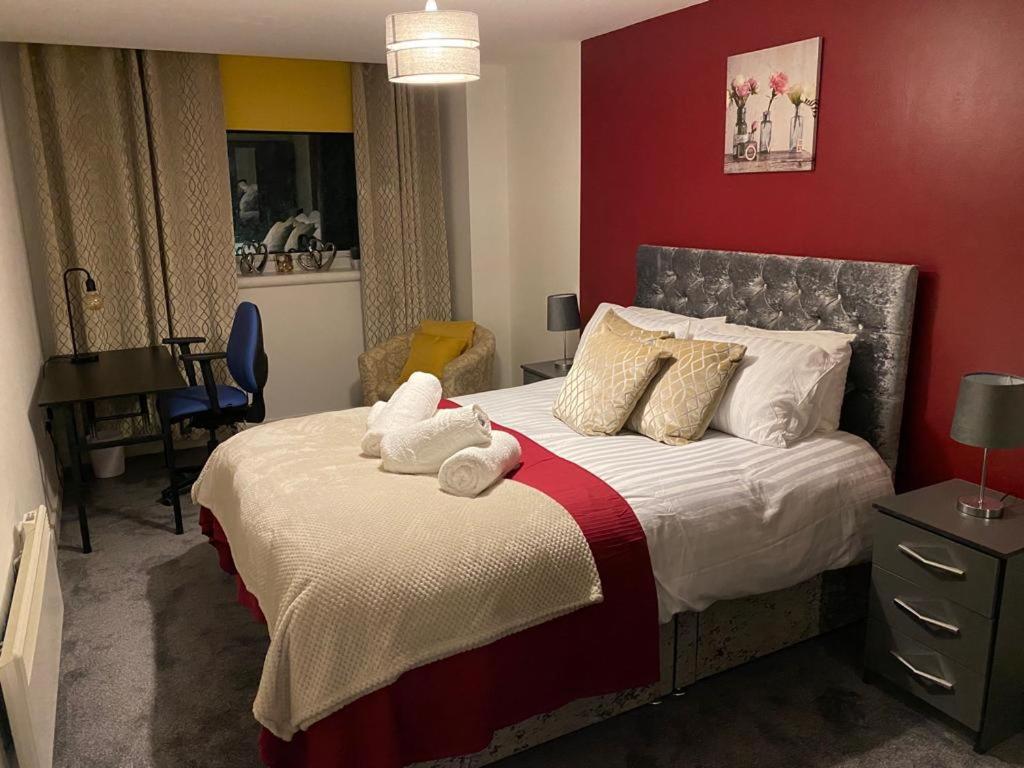 Spacious 1 Bed Relocation Apartment Free Parking, 布赖尔利希尔 外观 照片